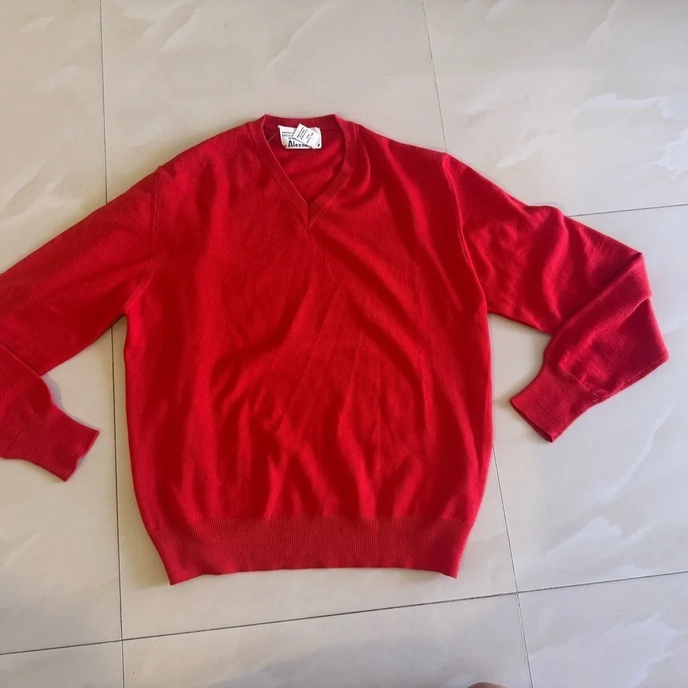Sweater for Men imported exclusively from italy At Alexander red 100% wool red L